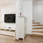 ヴィラ Beautiful Casa Noemi With Pool In Porec Rakovci