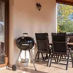 ヴィラ Beautiful Casa Noemi With Pool In Porec Rakovci