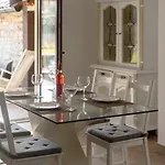 Beautiful Casa Noemi With Pool In Porec Rakovci