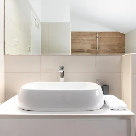 Villa Beautiful Casa Noemi With Pool In Porec *